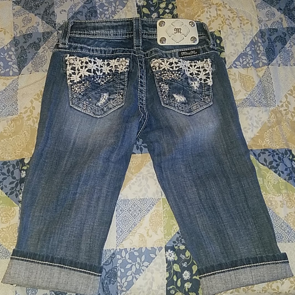 Girls Miss Me 8 Cuffed Capri
